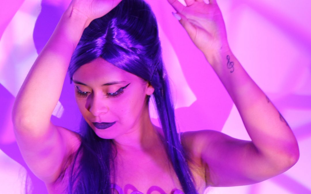 «No puedo olvidarte» Annie Vent deja partir a un amor en su nuevo videoclip