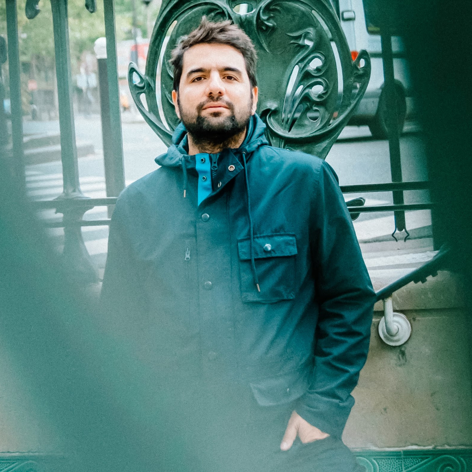 Nico Canales presenta su disco debut «El Extranjero»