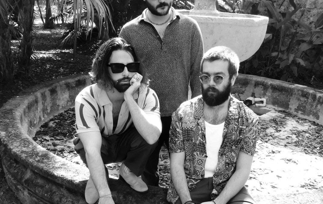 Glass Cristina estrena su nuevo álbum «Bugambilia»