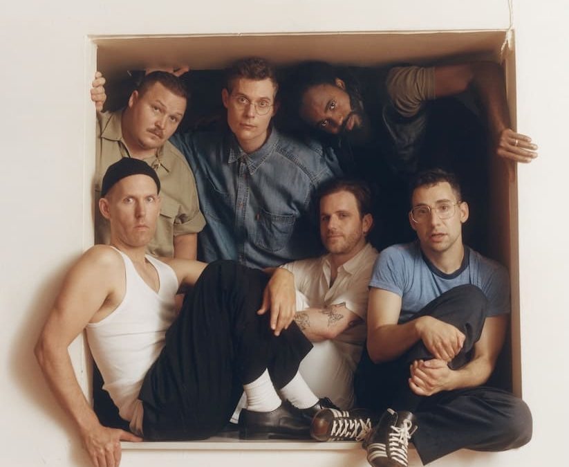 «Merry Christmas, Please Don’t Call» de Bleachers 