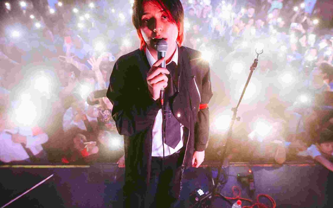 Instincktt en Teatro Diana: Las dos caras de la fiesta/Un futuro lleno de esperanzas y precauciones