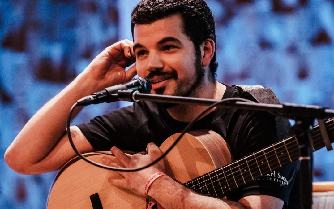 Tomás del Real estrena sesión en vivo como preámbulo para su nuevo disco