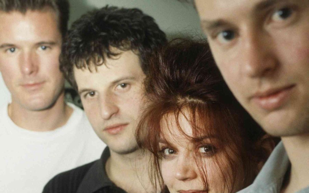  «Cry» de The Sundays