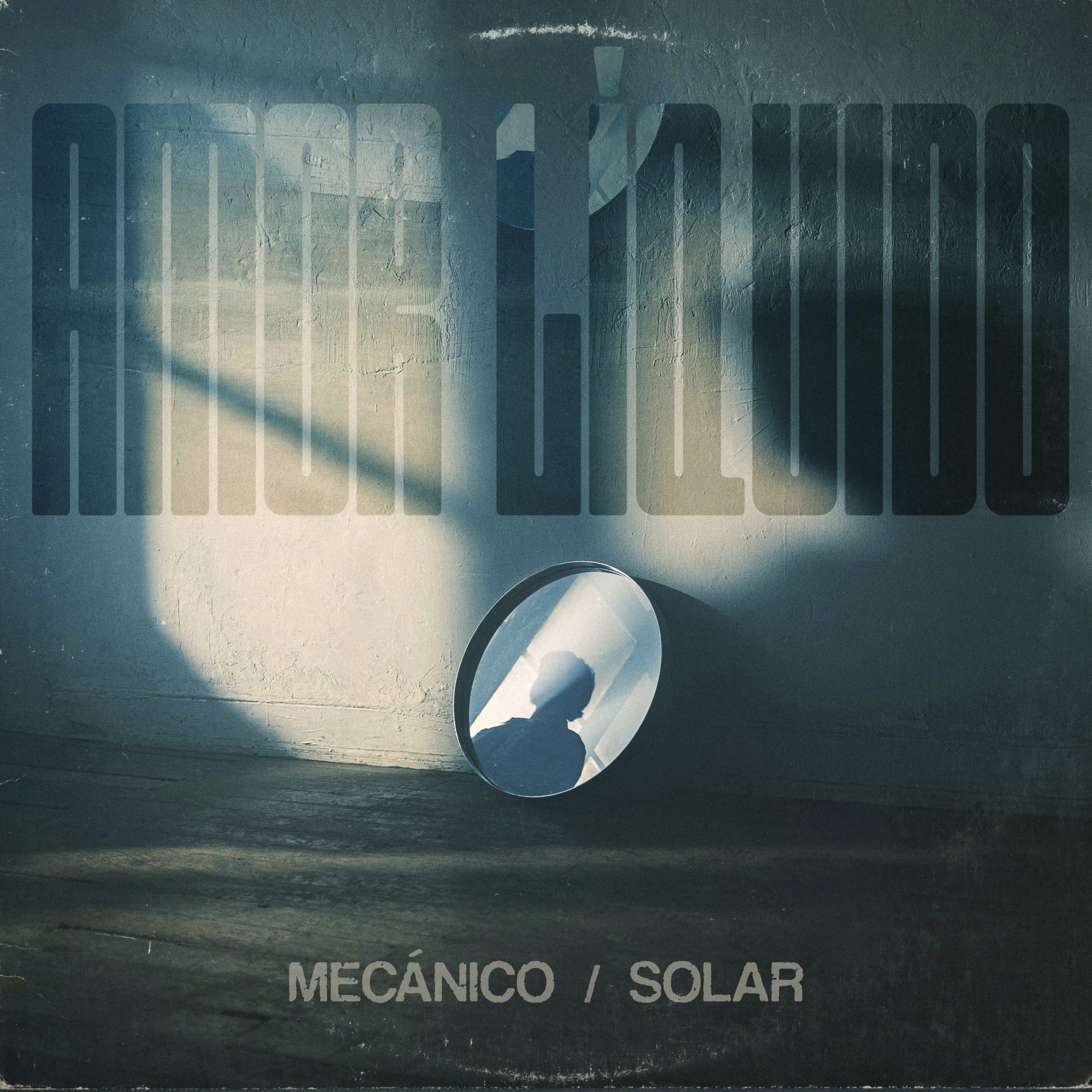 Mecánico anuncia su nuevo álbum con «Amor Líquido», su single junto a Solar